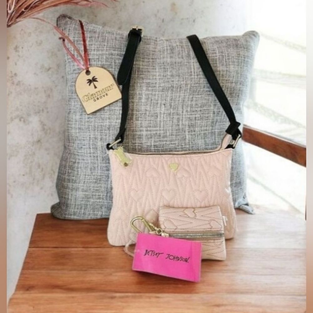 Betsy Johnson Pink Crossbody Pet Set Bag NWT
